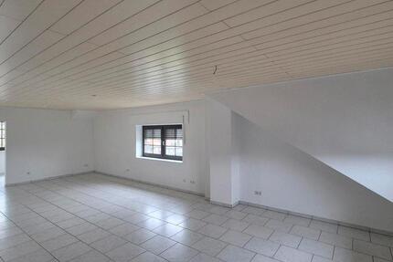 Wohnung Duisburg Hochheide - 2 Zimmer, 90 m&sup2;, 896&euro; | Angebot:25613644