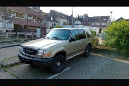 Ford Explorer 155.000 km 3.499 &euro; Viersen 41747