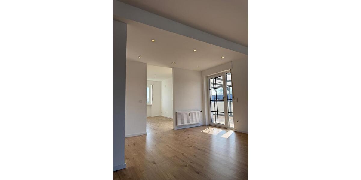 Maisonettenwohnung Krefeld Dießem - 4 Zimmer, 180 m&sup2;, 1.880&euro; | Angebot:25429089