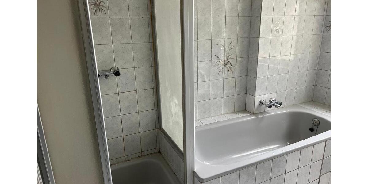 Etagenwohnung Duisburg Beeck - 2 Zimmer, 75 m&sup2;, 560&euro; | Angebot:25972346