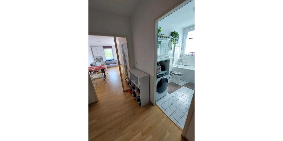Dachgeschoßwohnung Mönchengladbach Ost - 2 Zimmer, 58 m&sup2;, 150.000&euro; | Angebot:25794377