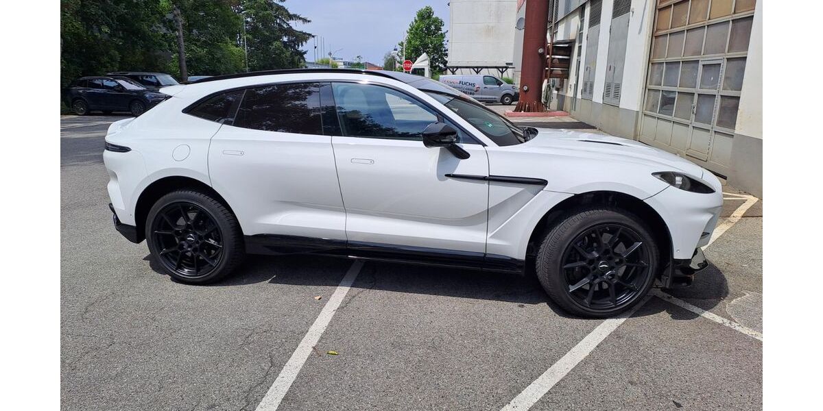 Aston Martin DBX 35.000 km 165.000 &euro; Mönchengladbach 41238
