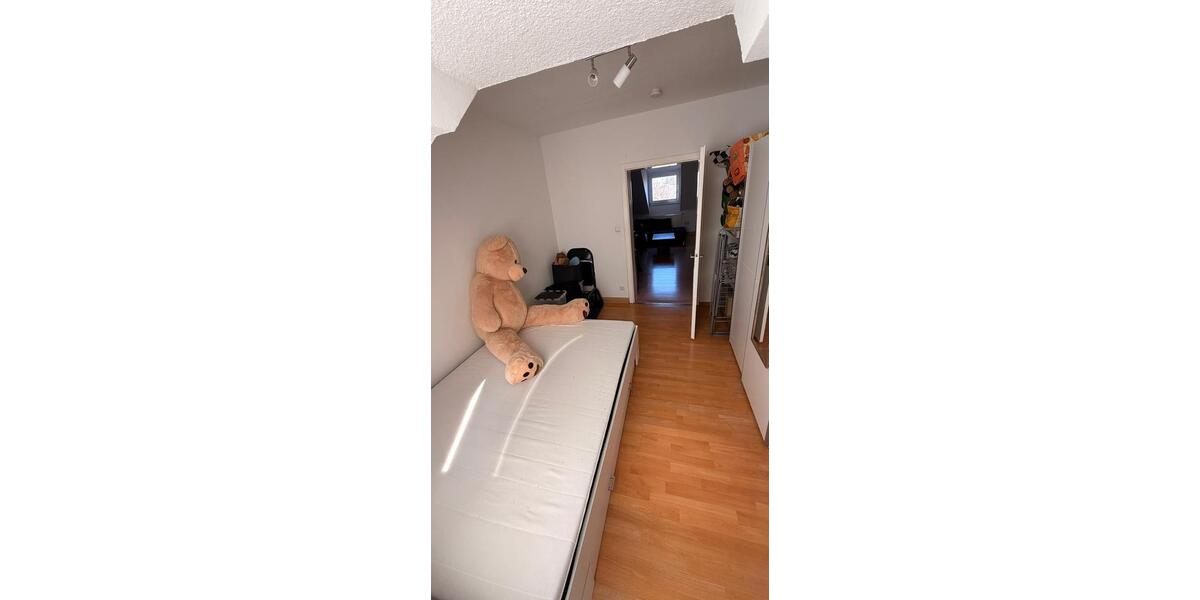 Dachgeschoßwohnung Duisburg Huckingen - 2 Zimmer, 58 m&sup2;, 865&euro; | Angebot:26532663