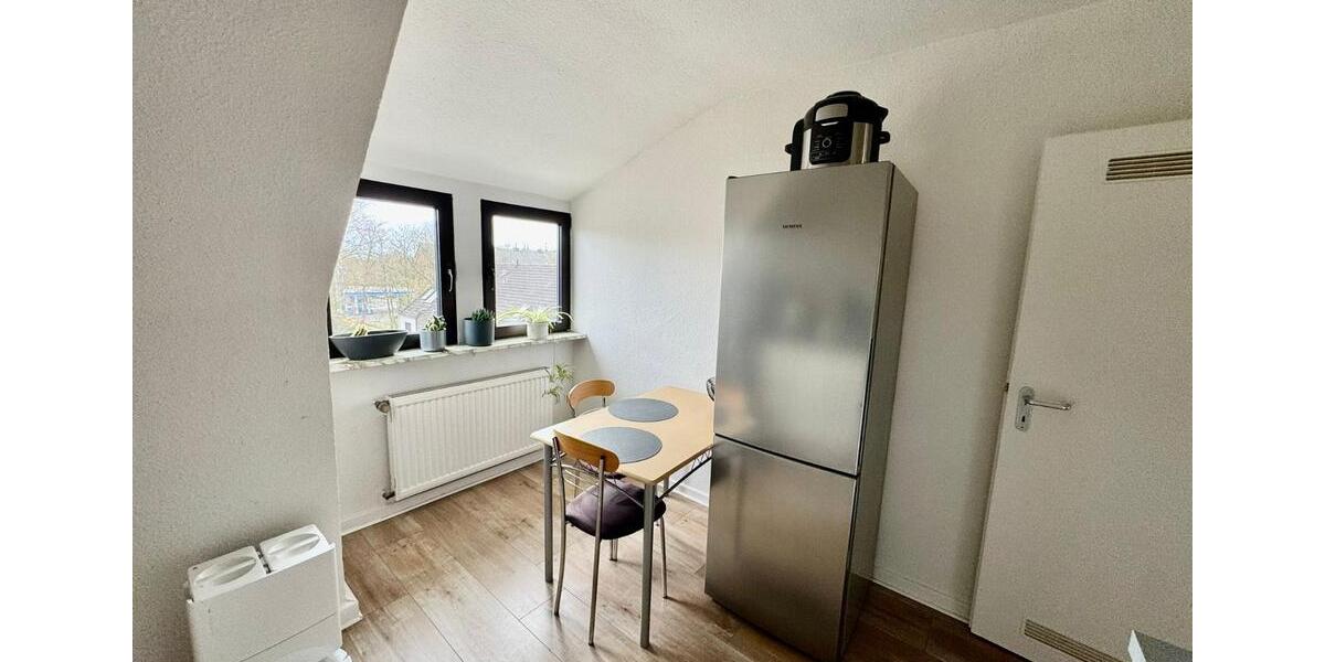 Dachgeschoßwohnung Neuss Furth-Mitte - 2 Zimmer, 48 m&sup2;, 650&euro; | Angebot:25934356