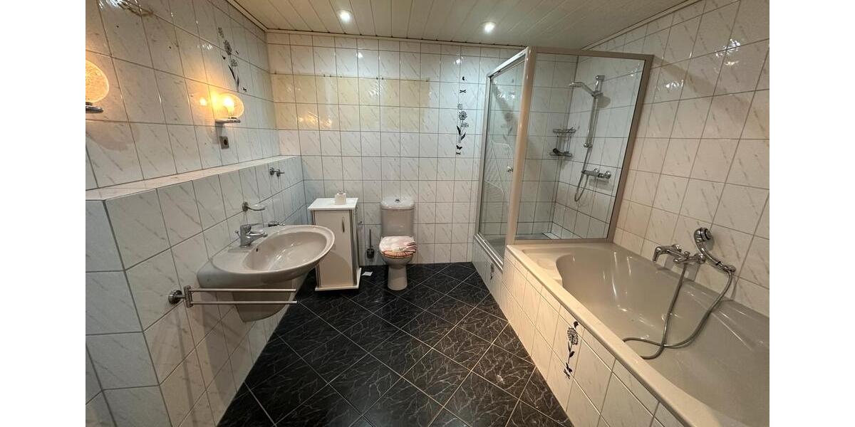 Einfamilienhaus Dormagen Broich - 3 Zimmer, 115 m&sup2;, 420.000&euro; | Angebot:23784693