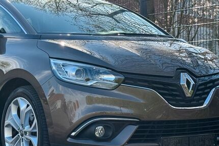 Renault Grand Scenic 110.455 km 11.990 &euro; Mönchengladbach 41068