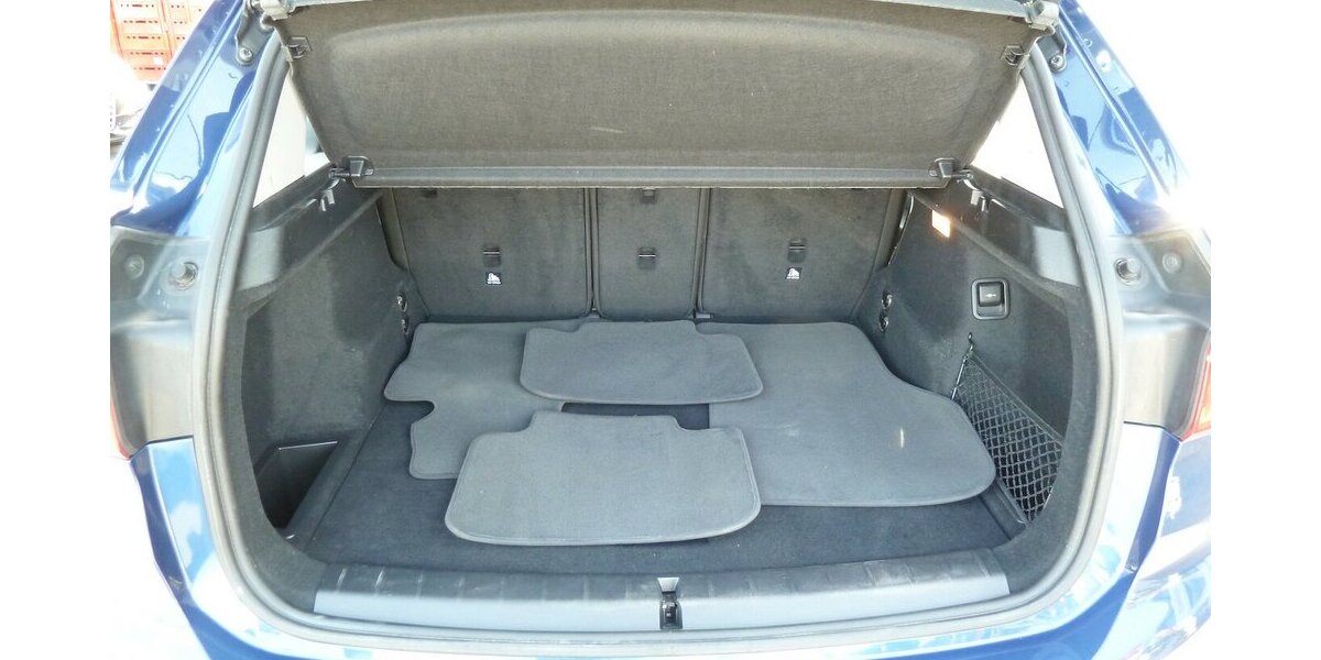 BMW X1 18 D X drive Avantage Sportsitzei AHK PDC DAB 188.000 km 14.900 &euro; Ratingen 40885