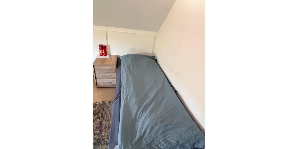Dachgeschoßwohnung Mönchengladbach West - 1 Zimmer, 60 m&sup2;, 780&euro; | Angebot:26670840