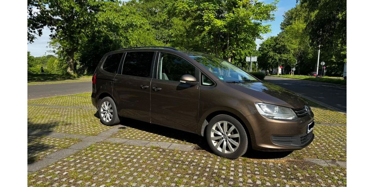 VW Sharan 237.465 km 7.349 &euro; Duisburg 47053