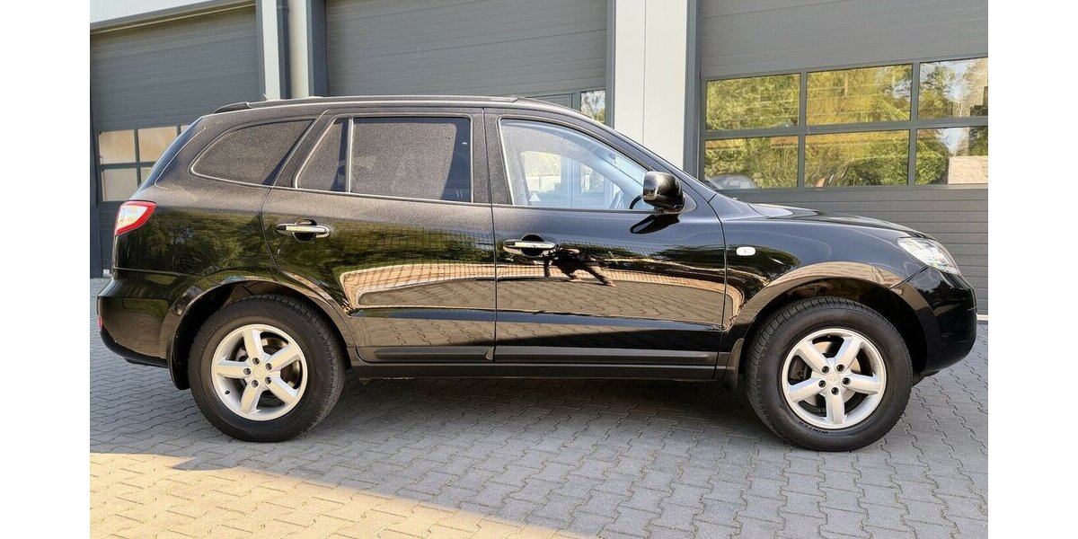Hyundai Santa Fe 2.0 CRDi Team 08 / Automatik / Allrad 168.000 km 5.900 &euro; Mönchengladbach 41066