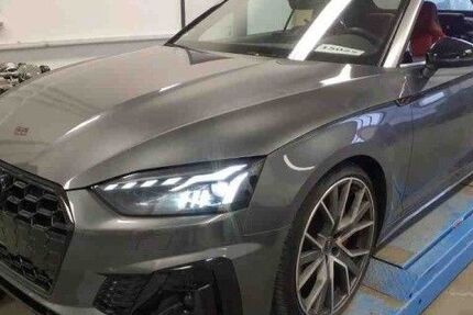 Audi S5 27.610 km 59.950 &euro; Moenchengladbach 41063