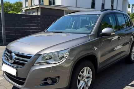 VW Tiguan 127.000 km 9.600 &euro; Mönchengladbach 41189