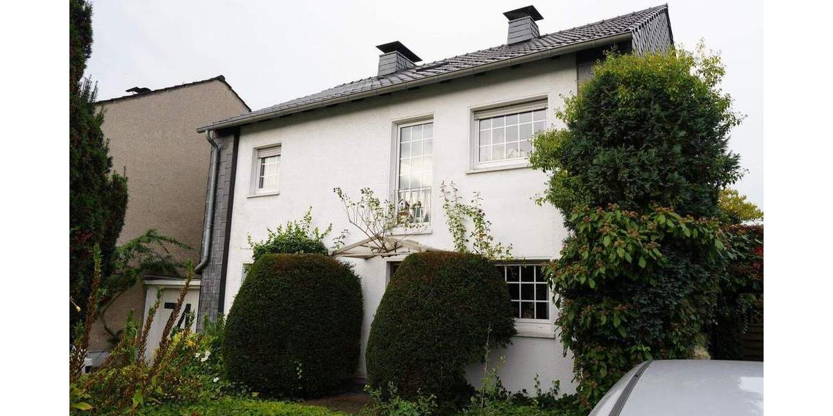 Mehrfamilienhaus, Wohnhaus Moers Hülsdonk - 6 Zimmer, 132 m&sup2;, 620.000&euro; | Angebot:25896452