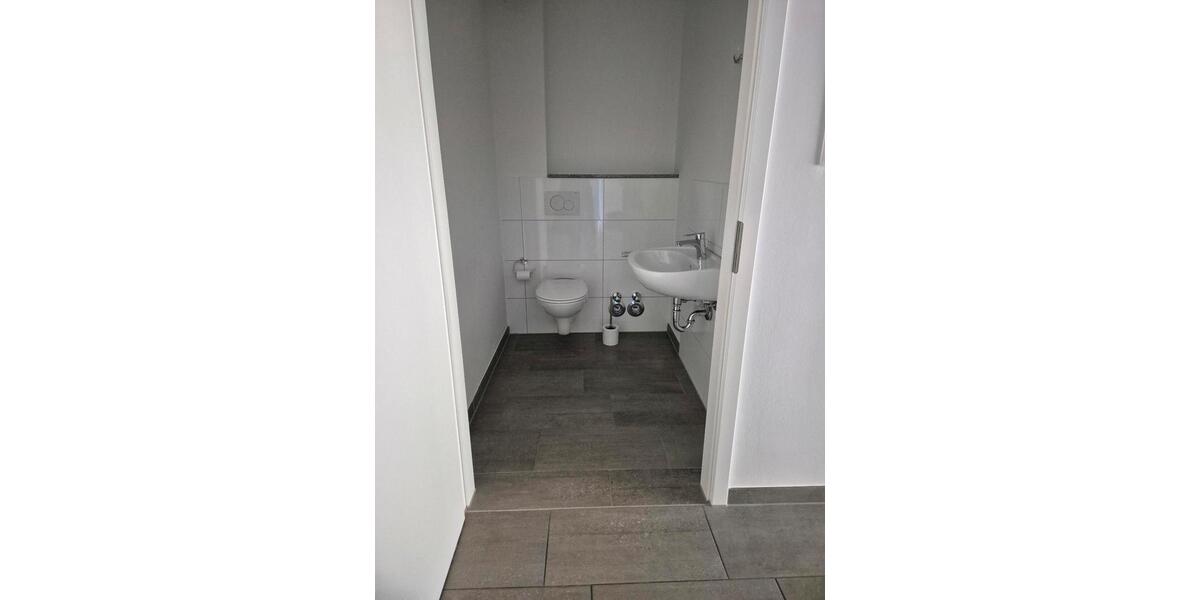 Erdgeschoßwohnung Viersen - 3 Zimmer, 102 m&sup2;, 1.250&euro; | Angebot:23995911