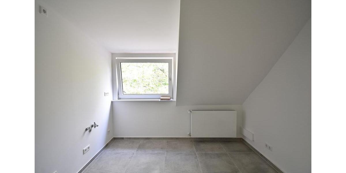 Dachgeschoßwohnung Krefeld Benrad - 3 Zimmer, 66 m&sup2;, 755&euro; | Angebot:24714331