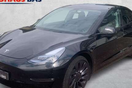 Tesla Model 3 127.799 km 27.950 &euro; Kaarst 41564