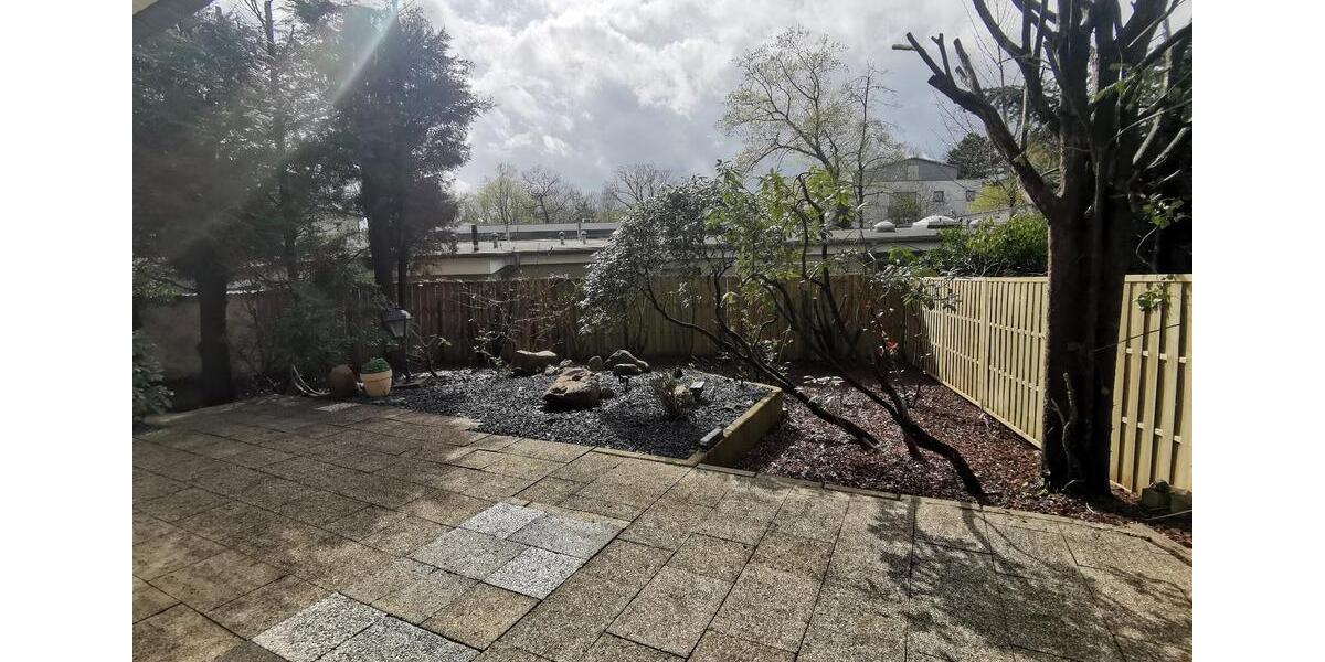 Erdgeschoßwohnung Hilden - 7 Zimmer, 155 m&sup2;, 2.050&euro; | Angebot:26013823