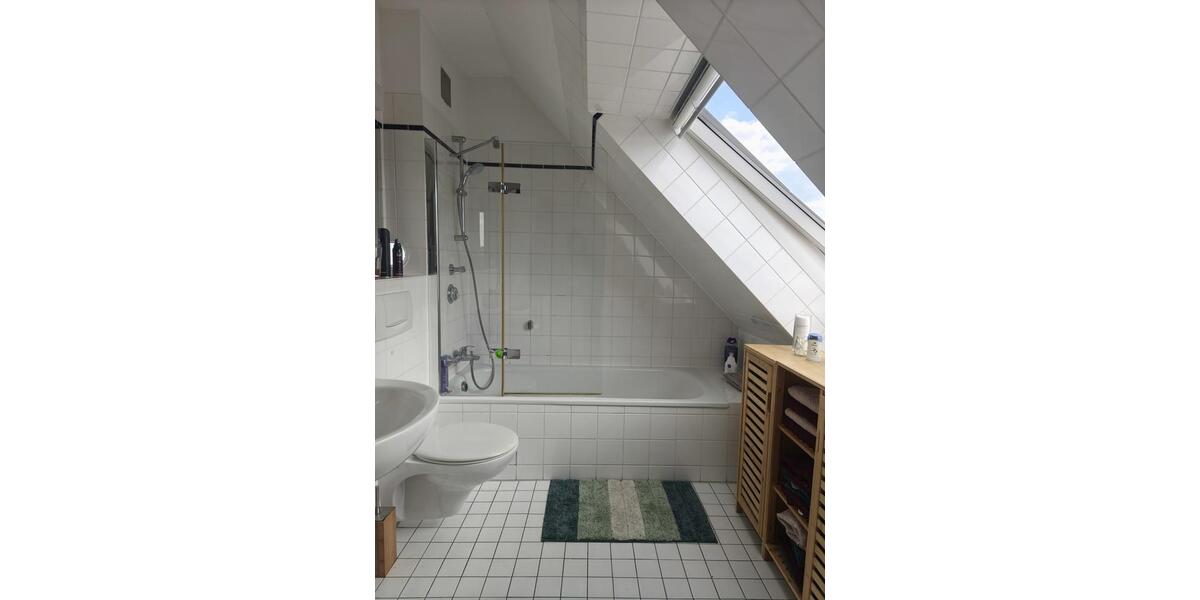 Etagenwohnung Meerbusch - 3.5 Zimmer, 97 m&sup2;, 1.088&euro; | Angebot:26498529