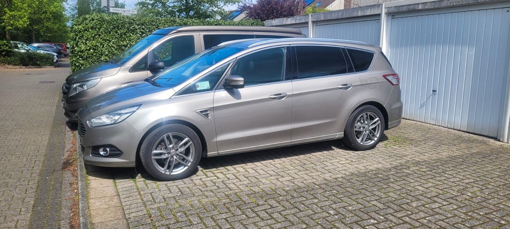 Ford S-Max 109.000 km 17.200 &euro; Langenfeld 40764