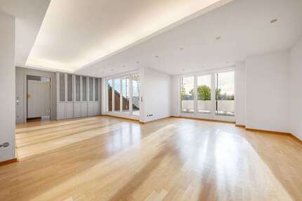 Wohnung Düsseldorf Düsseltal - 3 Zimmer, 135 m&sup2;, 2.700&euro; | Angebot:25203621