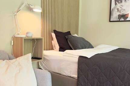 Zimmer Neuss - 1 Zimmer, 1.250&euro; | Angebot:24987535