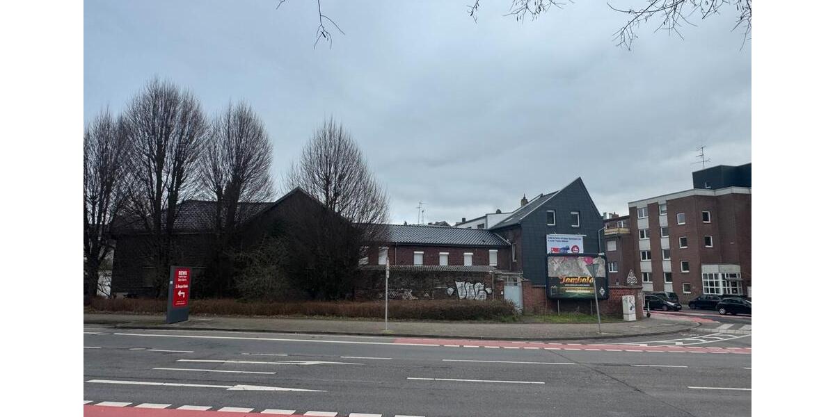 Einfamilienhaus Mönchengladbach Nord - 10 Zimmer, 320 m&sup2;, 389.000&euro; | Angebot:24838517