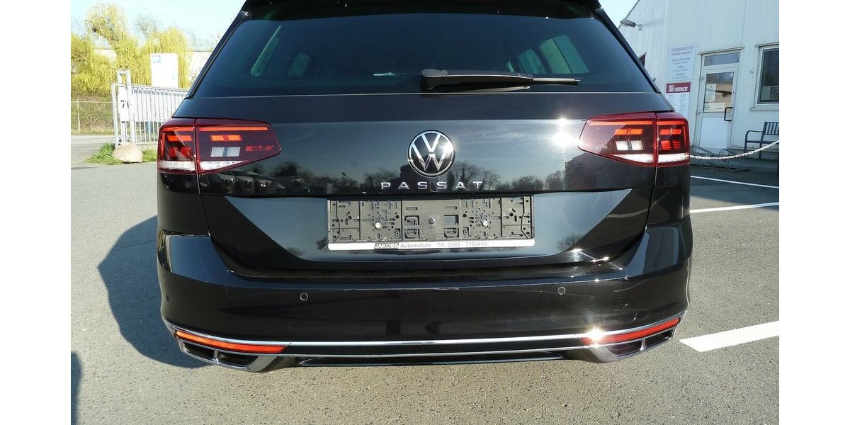 VW Passat Variant R-Line 2.0 TDI DSG Leder Navi LED 135.000 km 21.900 &euro; Ratingen 40885