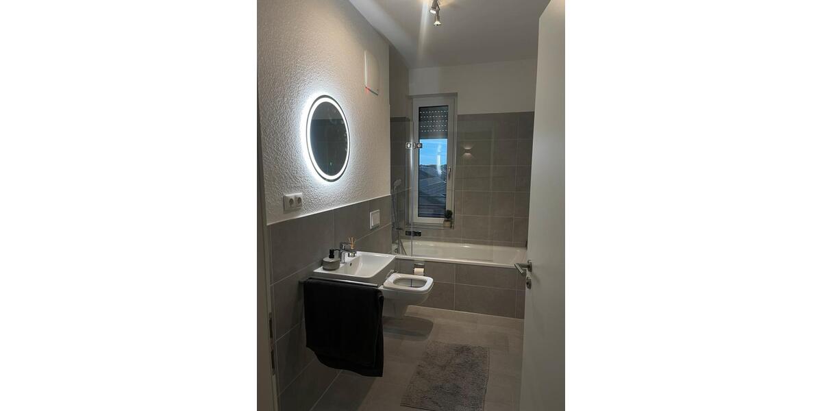 Einfamilienhaus Moers - 4.5 Zimmer, 97 m&sup2;, 1.680&euro; | Angebot:25991596