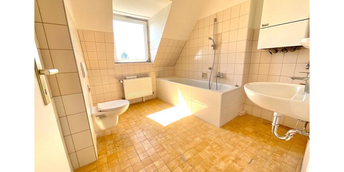 Dachgeschoßwohnung Krefeld - 2 Zimmer, 58 m&sup2;, 499&euro; | Angebot:26648392