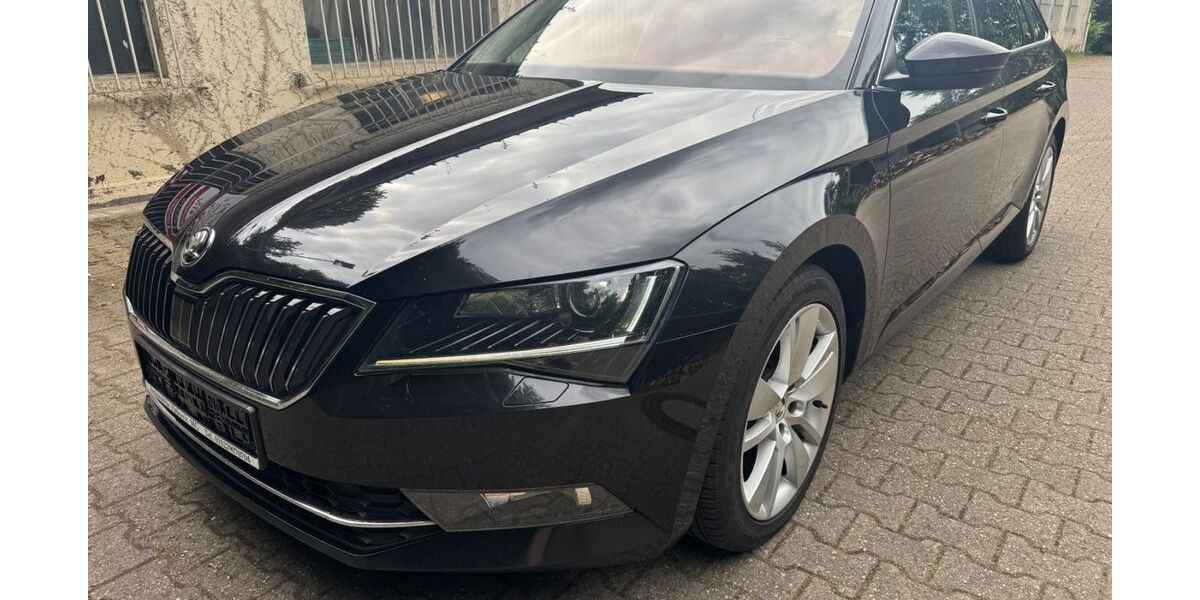 Skoda Superb 245.000 km 9.950 &euro; Mönchengladbach 41069