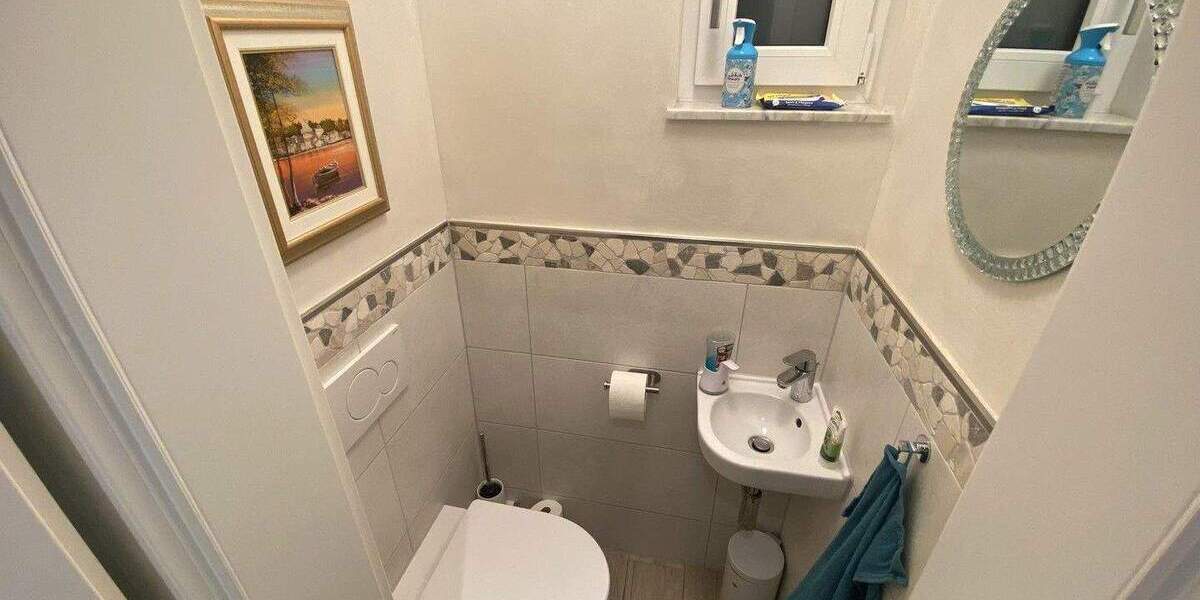 Doppelhaushälfte Duisburg Huckingen - 7 Zimmer, 120 m&sup2;, 599.000&euro; | Angebot:25755924