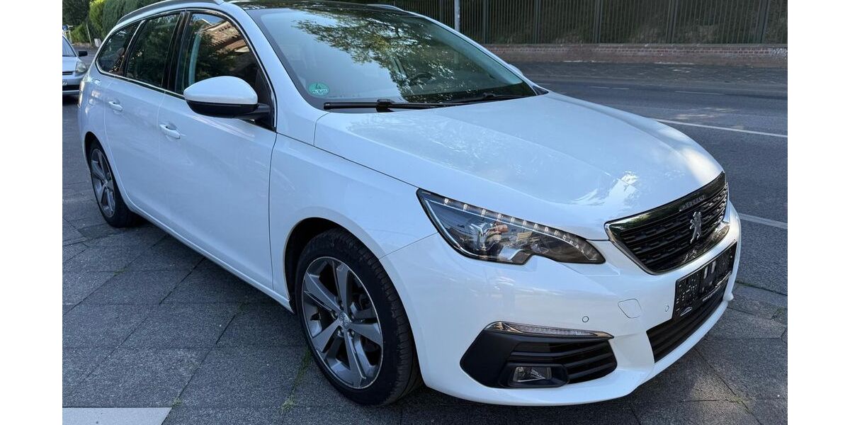 Peugeot 308 115.000 km 10.100 &euro; Mönchengladbach - Odenkirchen 41199