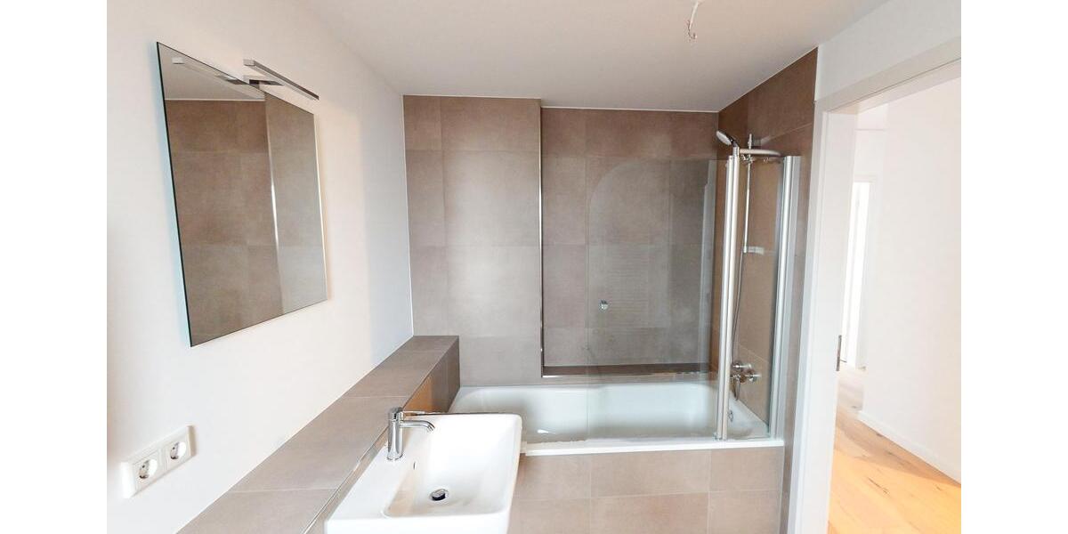Etagenwohnung Düsseldorf Stadtbezirk 3 - 4 Zimmer, 107 m&sup2;, 2.020&euro; | Angebot:26194308