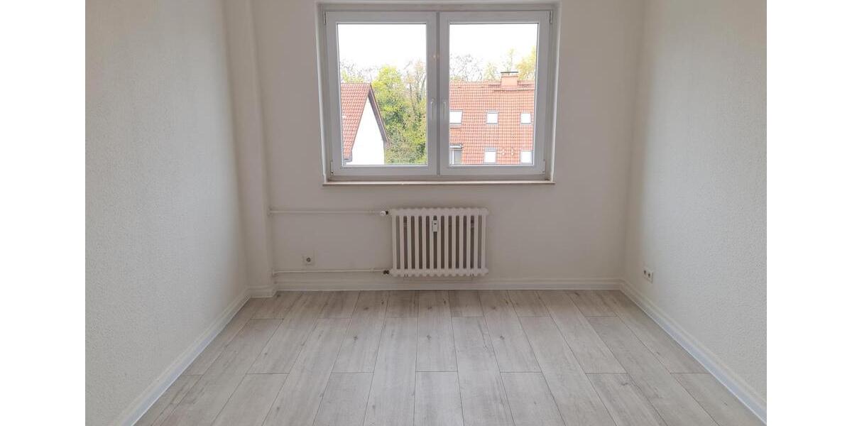 Etagenwohnung Duisburg Hamborn - 4 Zimmer, 82 m&sup2;, 558&euro; | Angebot:26008877
