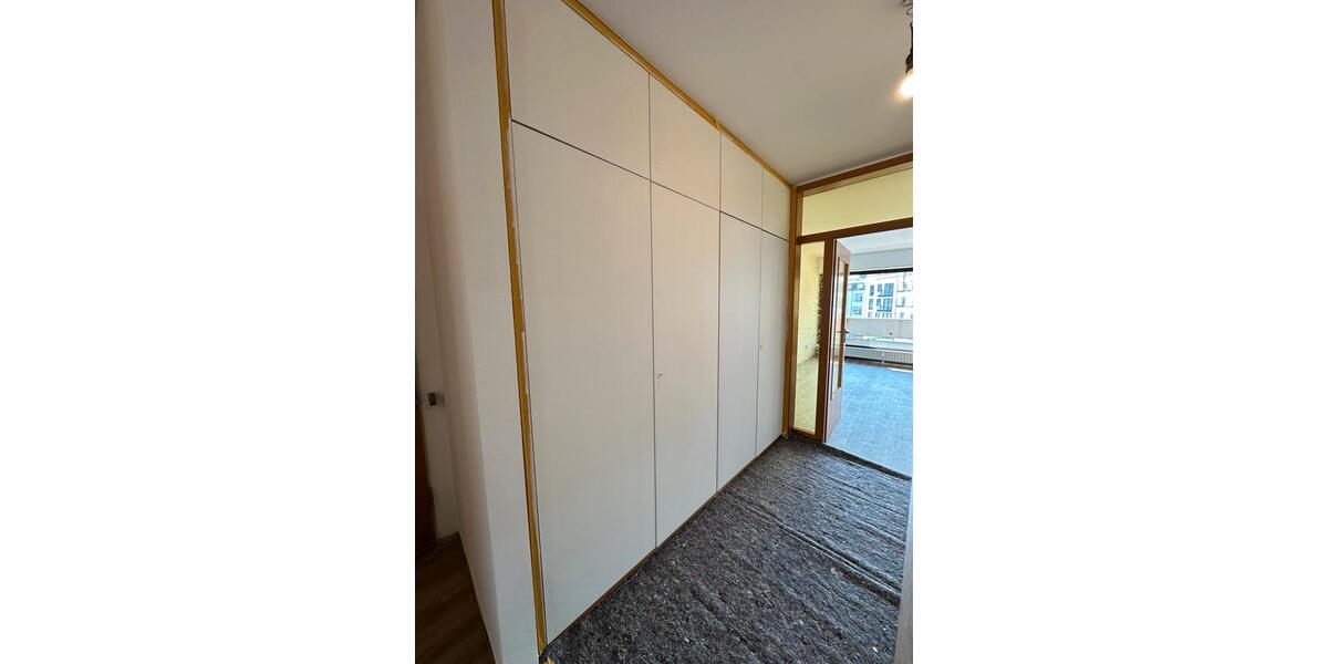 Etagenwohnung Düsseldorf Düsseltal - 2 Zimmer, 68 m&sup2;, 1.355&euro; | Angebot:25551511