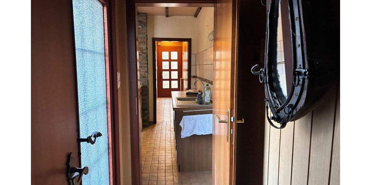 Reihenmittelhaus Viersen Stadtmitte - 3 Zimmer, 80 m&sup2;, 145.000&euro; | Angebot:25741178