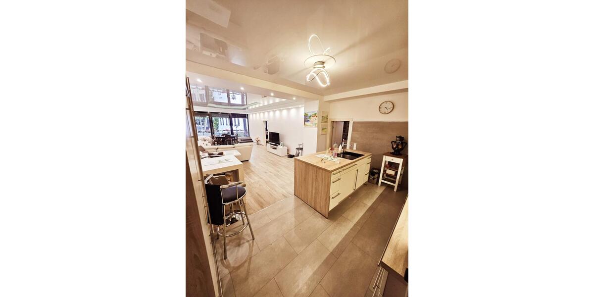 Etagenwohnung Mönchengladbach Süd - 2 Zimmer, 132 m&sup2;, 199.000&euro; | Angebot:25043820