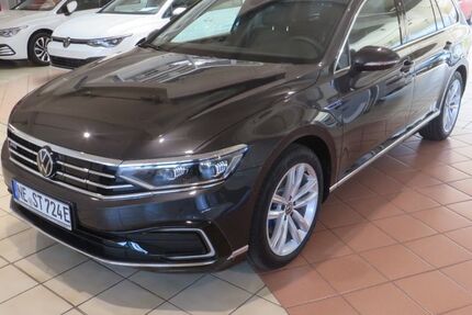 VW Passat Variant 56.300 km 37.945 &euro; Neuss 41469