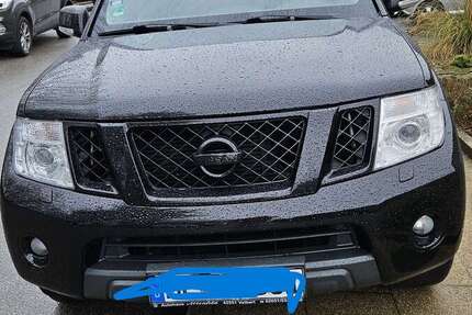 Nissan Pathfinder 208.000 km 12.000 &euro; Velbert 42555