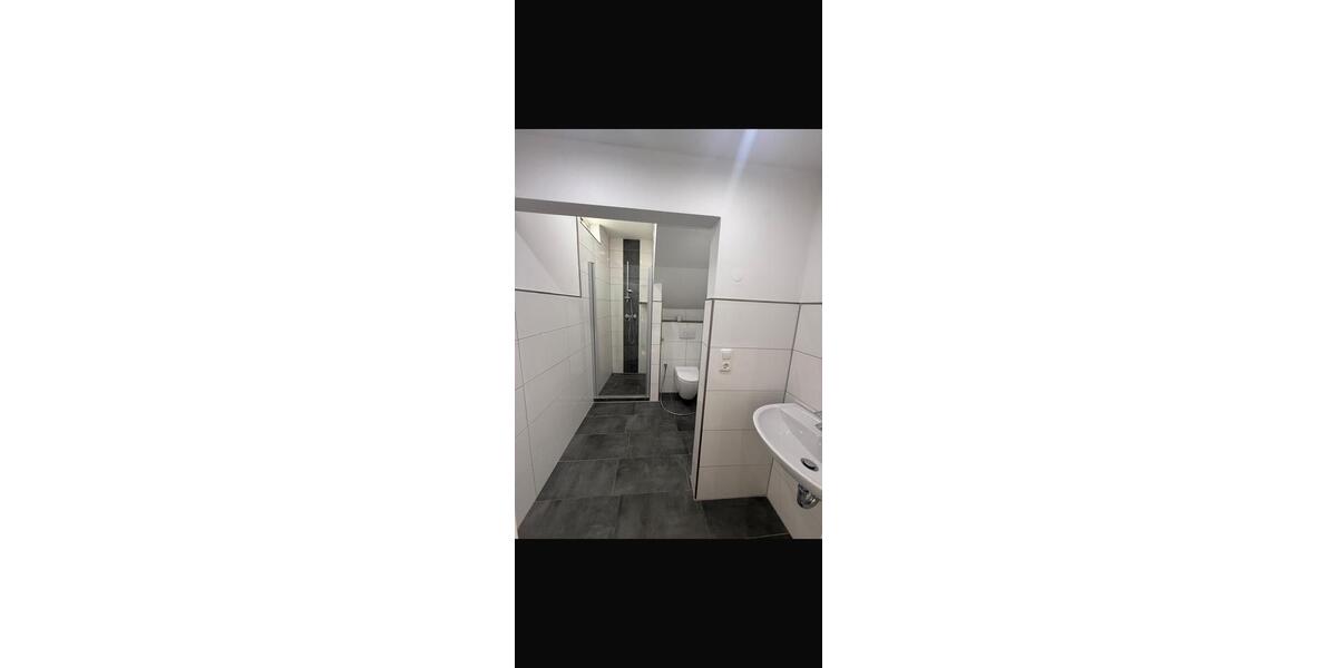 Etagenwohnung Duisburg Rheinhausen - 5 Zimmer, 180 m&sup2;, 1.300&euro; | Angebot:26516432