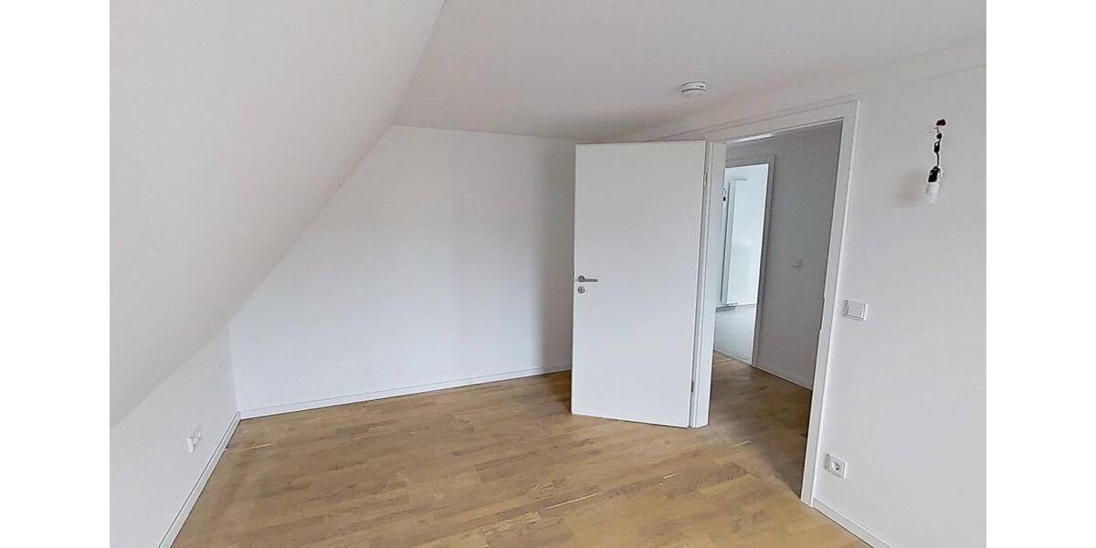 Etagenwohnung Mönchengladbach - 3 Zimmer, 148 m&sup2;, 854&euro; | Angebot:24473962