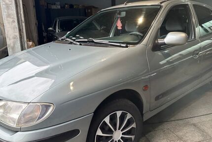 Renault Megane 140.000 km 1.750 &euro; Duisburg 47059