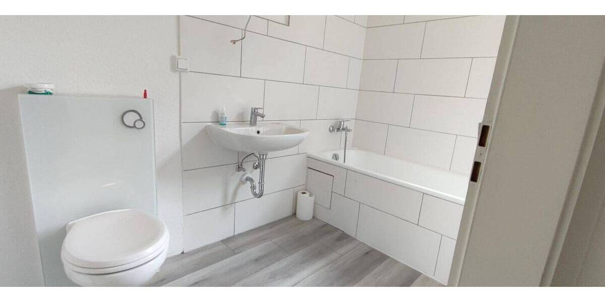 Etagenwohnung Oberhausen Buschhausen - 4 Zimmer, 88 m&sup2;, 1.000&euro; | Angebot:26037047