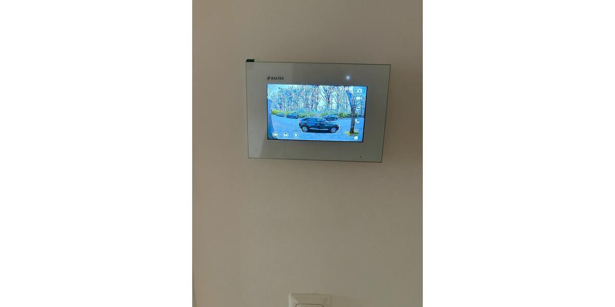 Dachgeschoßwohnung Duisburg Huckingen - 1 Zimmer, 69 m&sup2;, 980&euro; | Angebot:25995549