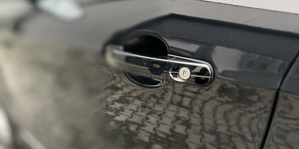 Ford Kuga Vignale / Panorama / Kamera / Keyless GO 34.000 km 22.490 &euro; Mönchengladbach 41066