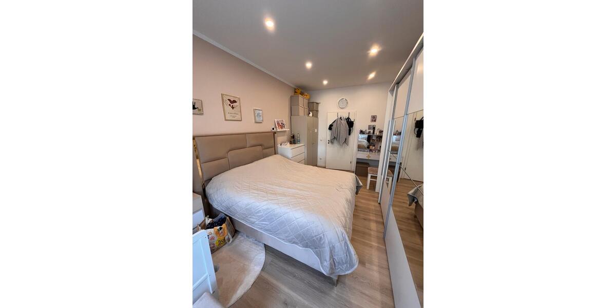 Etagenwohnung Duisburg Mittelmeiderich - 3 Zimmer, 90 m&sup2;, 175.000&euro; | Angebot:25585631