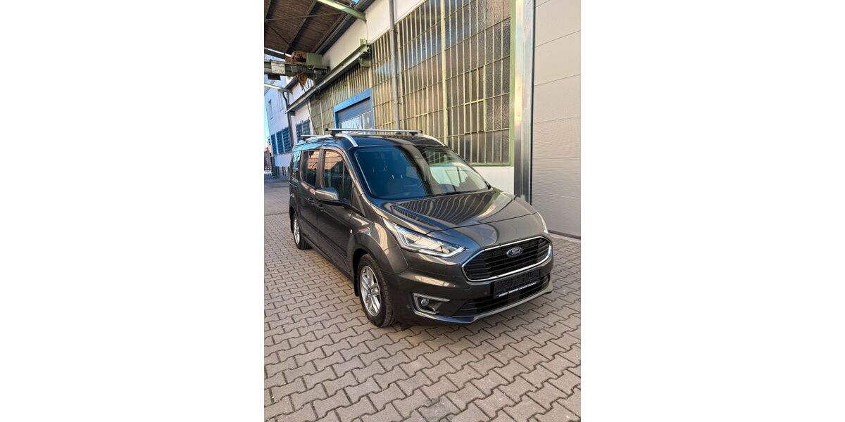 Ford Grand Tourneo 38.019 km 18.490 &euro; Düsseldorf 40231