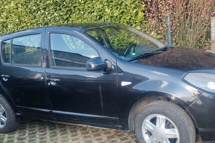 Dacia Sandero 181.500 km 2.800 &euro; Leichlingen 42799