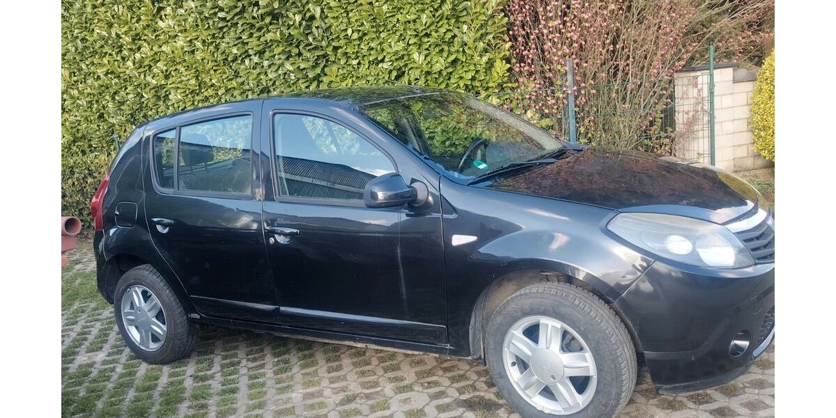 Dacia Sandero 181.500 km 2.800 &euro; Leichlingen 42799