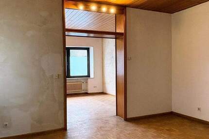 Haus Mönchengladbach Waldhausen - 8 Zimmer, 217 m&sup2;, 349.000&euro; | Angebot:25744210